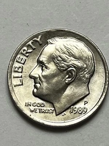1989 P Off Centered Roosevelt Dime Nice Broadstrike Error Lot M143 - Picture 1 of 12