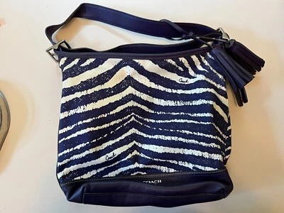 Bolso de Lona COACH Legacy Estampado de Cebra Cremallera #23410 Marino Púrpura y Blanco Bandolera Foto 1 de 4