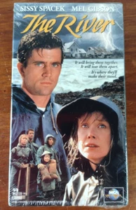 The River (VHS, 1996) Mel Gibson, Sissy Spacek, Scott Glenn - Picture 1 of 5