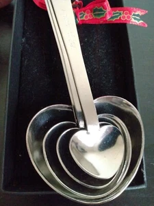 Set 4 Stainless Steel Heart Shaped Measuring Spoons A Pinch Of Joy NEW - Picture 1 of 4