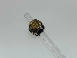 Authentic Trollbeads Unique Glass Brand New Charm Flowers, Silver and Gold 41804 - Picture 1 of 2