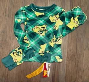 NEU Jungen Pokemon Pikachu grün Langarm 2-teiliges Pyjama Set Größe 4 - Bild 1 von 2
