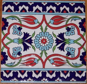 Piastrella ceramica ottomana rialzata rosso, verde e blu 8"x8" motivo floreale Iznik BORDO - Foto 1 di 2