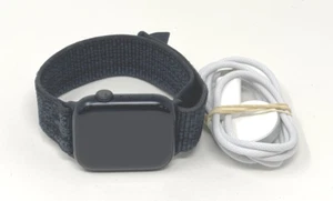 Apple Watch Series 9 45mm Midnight z czarno-niebieską pętlą sportową Nike GPS używany - Zdjęcie 1 z 5