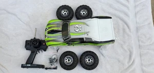 Axial AX10 Scorpion 1/10th Scale - Picture 1 of 13
