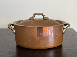 Vintage französischer 1,5 Quart ovaler Kupfereintopf mit Messinggriffen - Bild 1 von 9