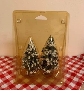 Vtg pair Lemax Christmas Village Trees - Picture 1 of 5
