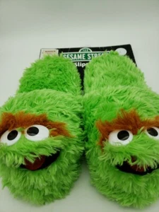 SESAME STREET OSCAR THE GROUCH SLIPPERS NEW WITH TAGS KIDS L 3-4 - Picture 1 of 5