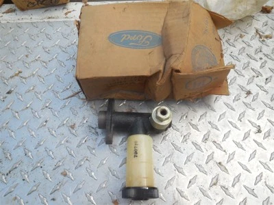 NOS 1972 1973 1974 1975 FORD COURIER MANUAL TRANS CLUTCH MASTER CYLINDER  - Image 1 of 4