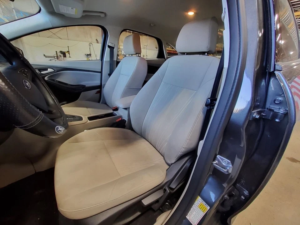 Driver Front Seat Bucket  Cloth Manual Fits 15-18 FOCUS 390743 - Изображение 1 из 1