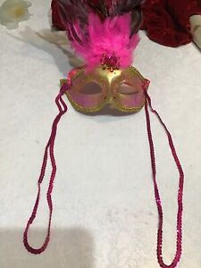 NIP… Half mask with feathers,  Gold/Pink glitter, Mardi Gras,Halloween