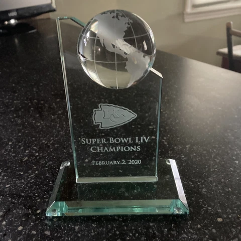 Kansas City Chiefs Super Bowl LIV Champions Glass Trophy/  Display Cover