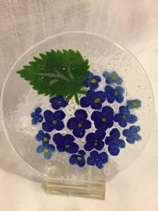 Fused Glass Mini Small Plate Round 4" Blue Flower & Leaf design  - Picture 1 of 5