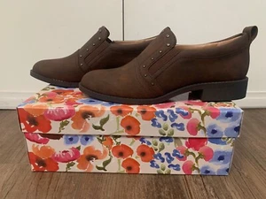 Mujer MOOTSIES TOOTSIES Marrón Plano Elastizado Acolchado Tachonado Kira Sin Cordones 7.5 - Imagen 1 de 6