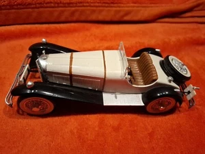 Revell - Mercedes Benz SSK "1929" - No 7379 1:24 Fertigbau - Bild 1 von 5