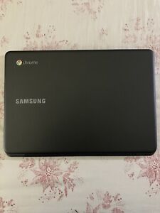 Samsung Chromebook - 4GB Ram - 32GB SSD - 11.6-Inch Laptop - Black - Good