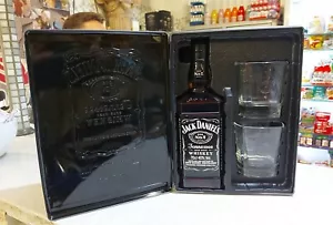 Jack Daniel's 0.70 cl in confezione di metallo con bicchieri di vetro marchiati - Foto 1 di 4