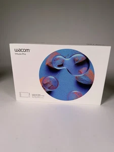 Petite tablette stylo créatif Wacom Intuos Pro - Photo 1/6