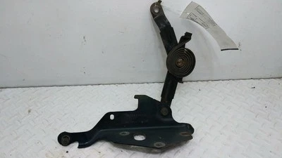 Шарнир капота пассажира 15715112R подходит для 00-06 SUBURBAN 1500 - Изображение 1 из 4