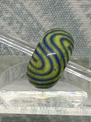 Подлинный Trollbeads OOAK Jumbo синий волнистые линии на лайм/желтый CC, новый (88.0) - Изображение 1 из 4