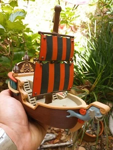 Jake & the Neverland Piratenschiff Flagge Rolle Schiebespielzeug 8 Zoll Walt Disney World Pirat - Bild 1 von 7