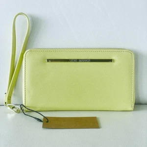 NWT Steve Madden Gorgeous BZIPPY Lemon Yellow Zip All Around Wallet Wristlet - Picture 1 of 11