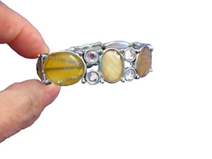 DAMEN ARMBAND MIT VERSCHIEDENFARBIGEN STEINEN - AN DEHNBARER KORDEL - Bild 1 von 8