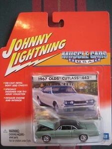 JOHNNY LIGHTNING MUSCLE CARS GRÜN/SCHWARZ 1967 OLDS CUTLASS 442 - Bild 1 von 2