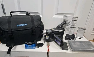 JVC Compact VHS VHS-C 400x Zoom GR-AXM230U Video Movie Camera WORKING TESTED! - Picture 1 of 16