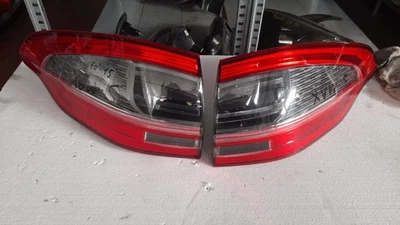 FARO POSTERIORE SINISTRO O DESTRO FORD S-MAX 2015 - Immagine 1 di 4