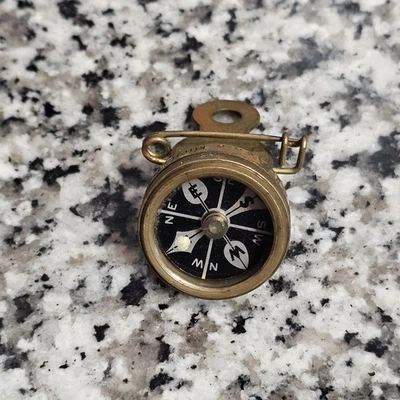 Old Vintage Brass Marble’s Gladstone MI USA Pin-On Mini Compass Hunting Camping - Image 1 of 4