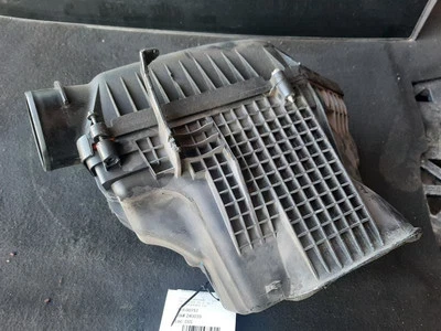 Purificador de aire 3,6 L 11-19 Chrysler 300 4861743AD Foto 1 de 4