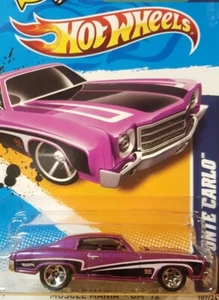 Hot Wheels '70 Montecarlo Viola Scala 1:64 GM 2012 Nuovo - Foto 1 di 7