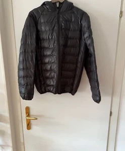 piumino 100 grammi uomo nero tg. S ma veste L - Foto 1 di 3