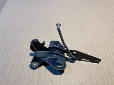 Bisagra capó izquierda Smart Forfour 454 A4548870030 Foto 1 de 4