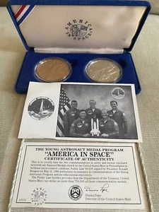 1988 America in Space 2 Gedenkmünze Silber und Bronze Medaille Set mit Zertifikat - Bild 1 von 17
