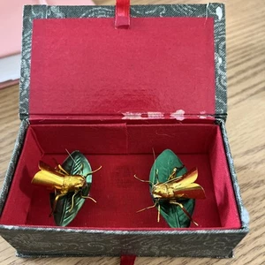 Grilli portafortuna vintage Golden Jiggly cinguettanti su foglie insetti in scatola cinese - Foto 1 di 5