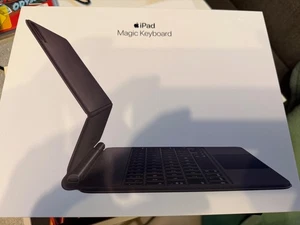 Apple Magic Keyboard 11" do iPada Pro MXQT2D - Zdjęcie 1 z 4