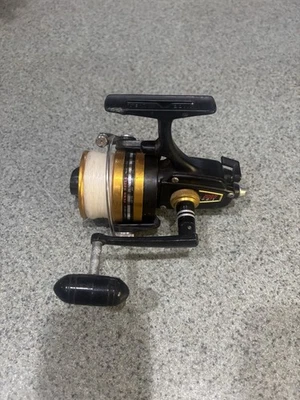 Carrete giratorio Penn 650SS Spinfisher ~ 4,8:1 ~ ¡Como nuevo! Reparado ~ Hecho en EE. UU.🐟 Foto 1 de 4