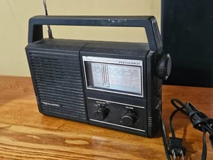 * Realistic Portavision Radio 12-658 ** getestet & funktionsfähig ** - Bild 1 von 7