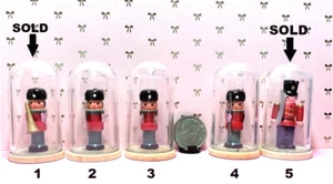 Dollhouse Miniature Soldiers Under Dome for Christmas Decor 1:6 - Picture 1 of 3
