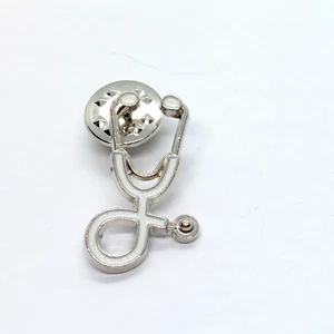 Broche stéthoscope émaillé blanc revers pour collection - Photo 1/3