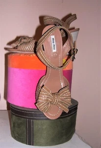 Miu Miu vintage shoes,tan patent leather open toe, bow, saddle stitched, heels 7 - Picture 1 of 9