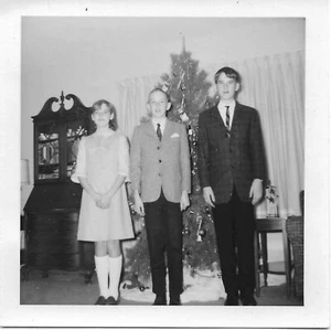 Photo 1965 Dorothy, George & Robert Walker in Front of Christmas Tree #137 - Picture 1 of 2
