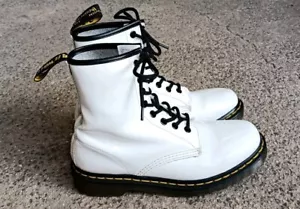 Docs Dr Martens 1460 8 Eye Boots Women's Size 8 White Patent Leather - Picture 1 of 15