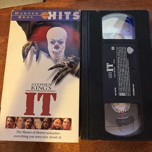 Stephen King's It VHS 1990, 1998 Release Buy 2 Get 1 Free - Bild 1 von 2