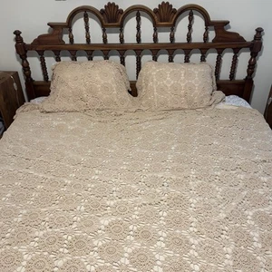 Vtg Antique Look Hand Crochet Lace Cotton Bedspread Pillow Bedskirt Brown King - Picture 1 of 10