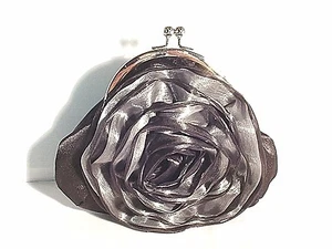 Clutch Handtasche Satin & Stoff Blume mit befestigbarem Gliederriemen #schwarz #BB3023B - Bild 1 von 2