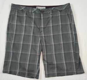 Travis Mathew Golf Shorts Mens Size 36 Gray Plaid Polyester Rayon Spandex Blend - Picture 1 of 10