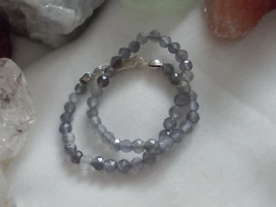 Zierliches Iolith-Wassersaphir Armband, 3mm fac. Kugeln, 19,5 cm - Bild 1 von 2